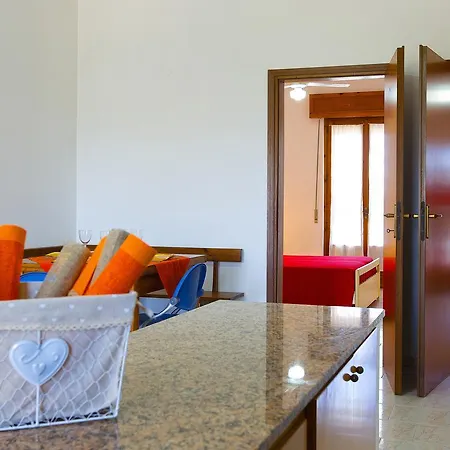 בית נופש Casa Cosimo 5 מנדוריה